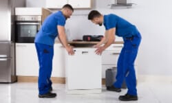 מובילים מבצעים הובלת מדיח כלים